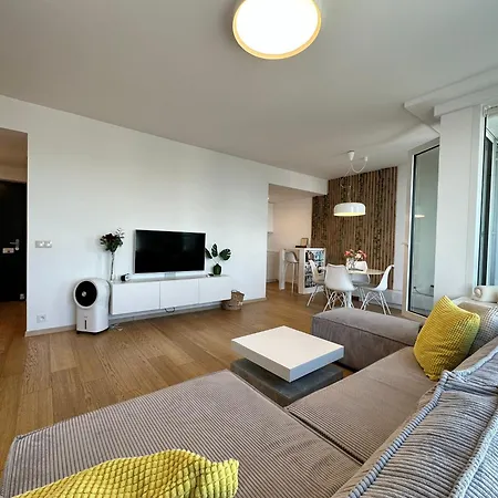 2 In 1 Building ブラチスラヴァ