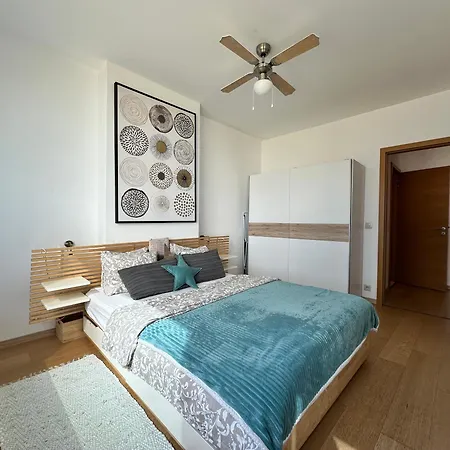 2 In 1 Building ブラチスラヴァ