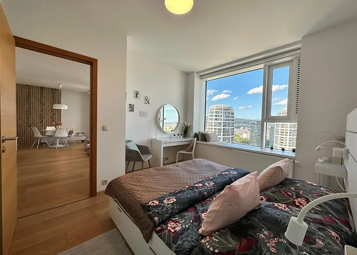 2 In 1 Building Apartment *