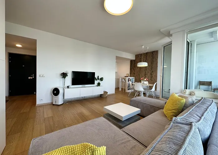 2 In 1 Building Pressburg