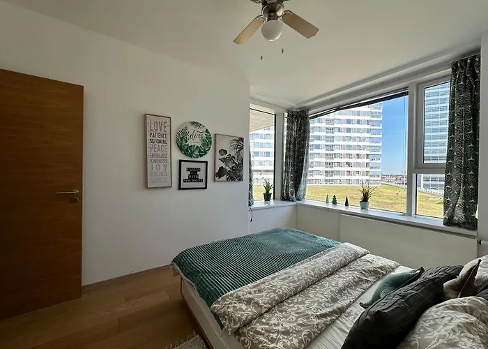 2 In 1 Building Apartment Pressburg