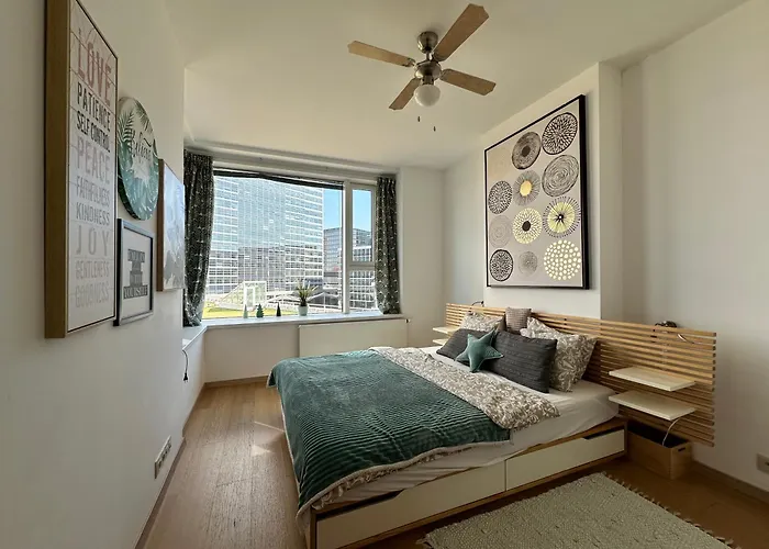 2 In 1 Building Pressburg